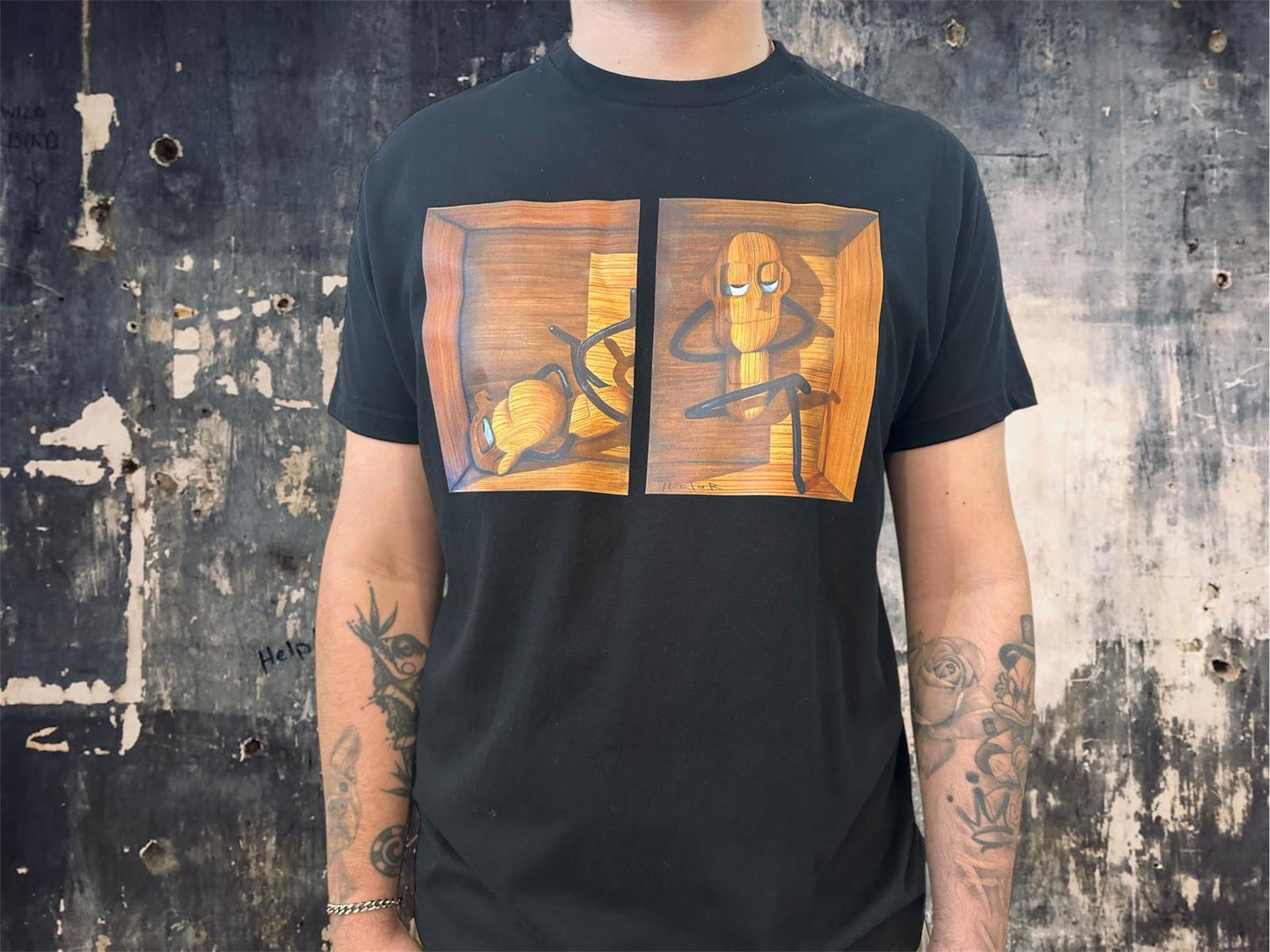 Camiseta Negra De La Colección Wooden Man Obra Del Artista Héctor Romero El Arte Y La Moda Hecha en Madrid – España Diseño Unisex